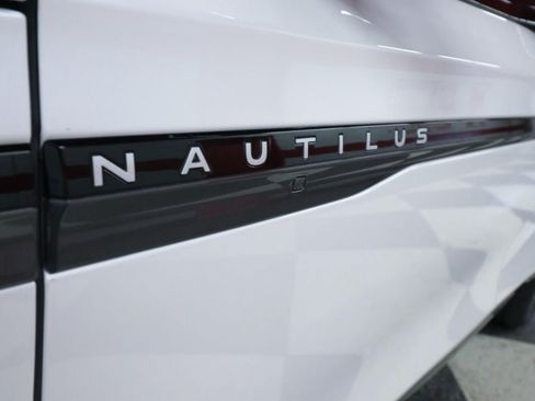 Used 2024 Lincoln Nautilus Reserve w/ Equipment Group 202A AWD/4WD image 45