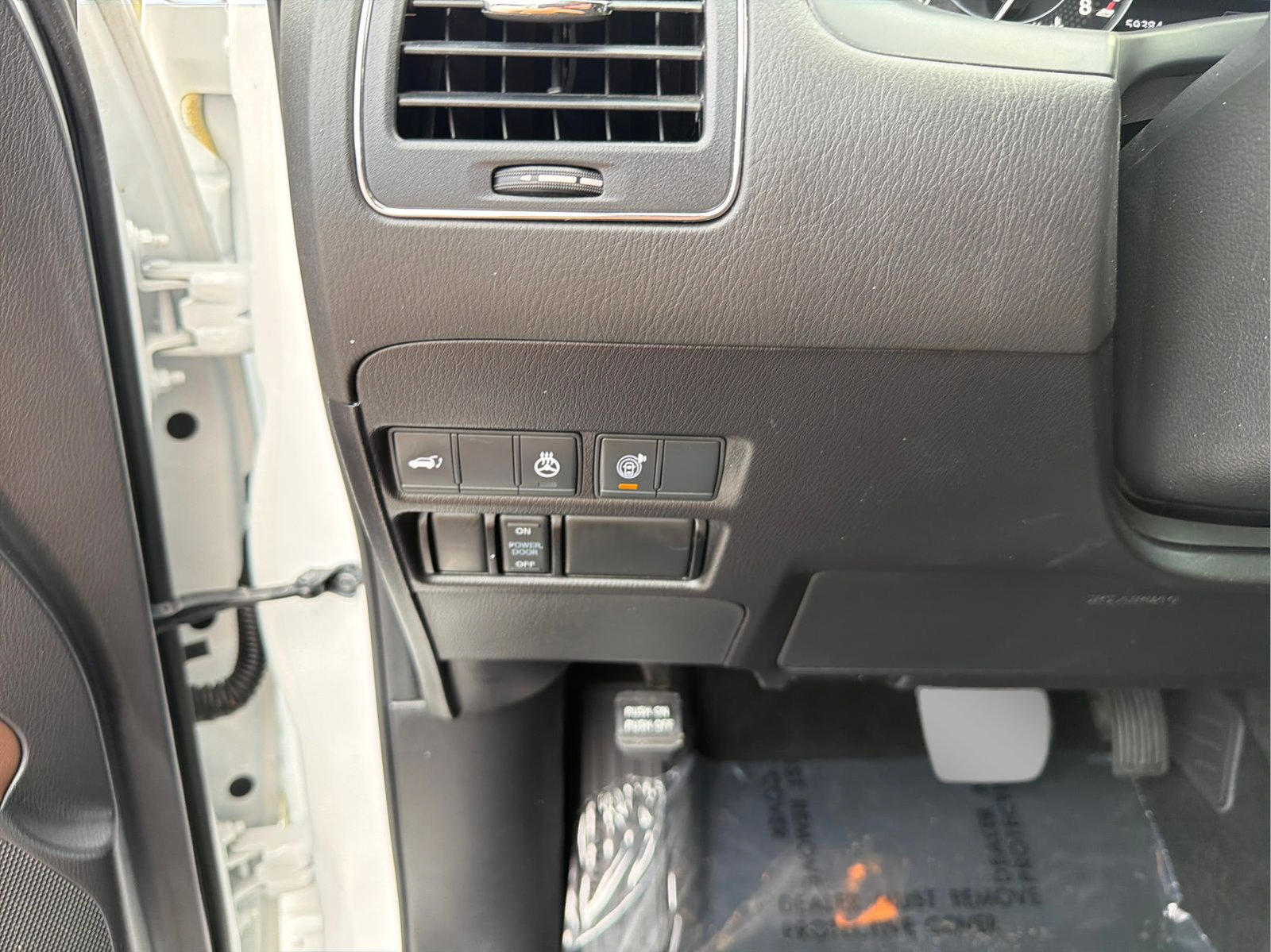 Used 2022 Nissan Armada Platinum w/ Captain's Chairs Package RWD image 15