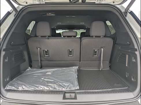 New 2026 GMC Acadia Elevation w/ LPO, Floor Liner Package AWD/4WD image 16