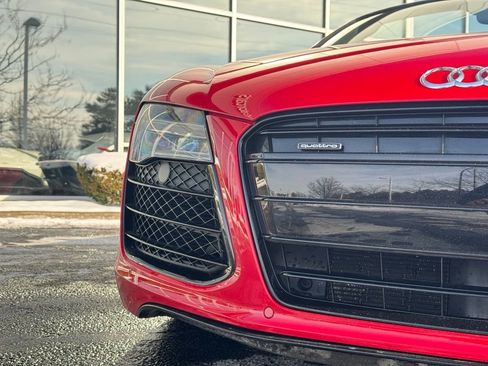 Used 2014 Audi R8 V10 w/ Full Leather Package image 34