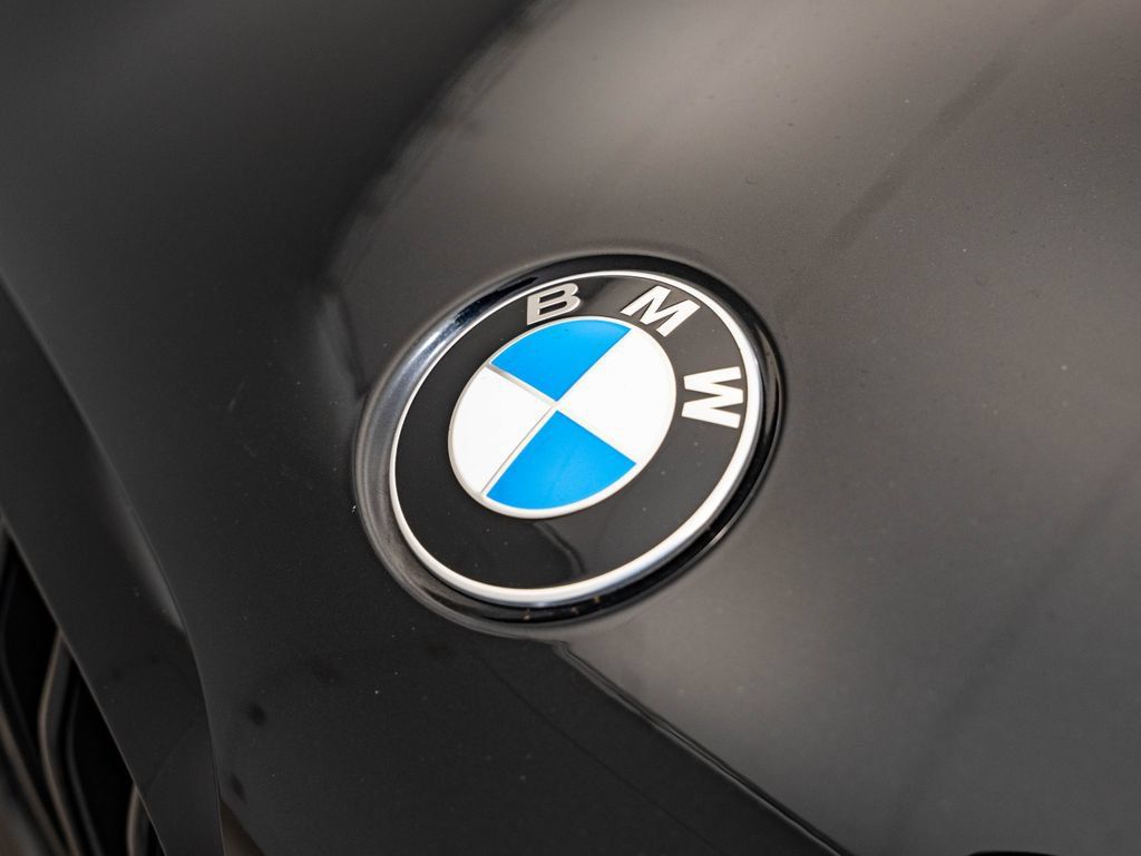 Used 2023 BMW X5 xDrive40i w/ Executive Package AWD/4WD image 3
