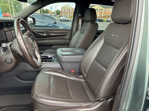 Used 2023 GMC Yukon Denali AWD/4WD image 9