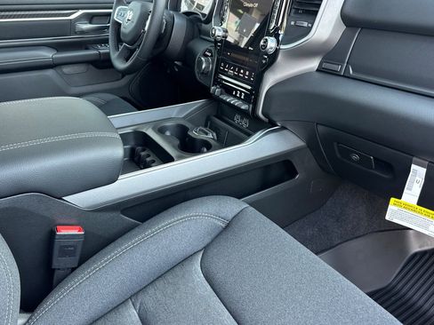 New 2026 RAM 1500 4x4 Crew Cab image 15