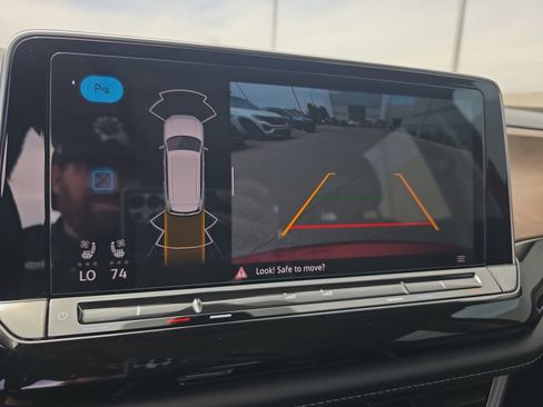 Used 2024 Volkswagen Atlas SE w/ Panoramic Sunroof Package AWD/4WD image 29