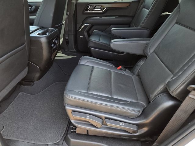 Used 2025 GMC Yukon Denali AWD/4WD image 37
