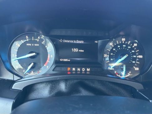 Used 2017 Ford Expedition XLT image 25