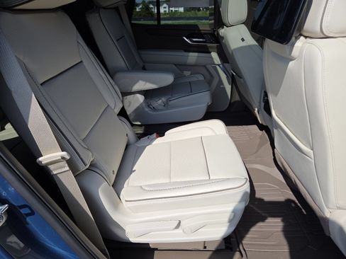 New 2026 GMC Yukon Denali w/ Denali Reserve Package AWD/4WD image 28