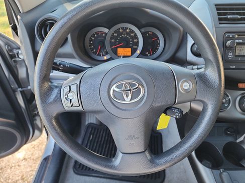 Used 2012 Toyota RAV4 4WD image 17