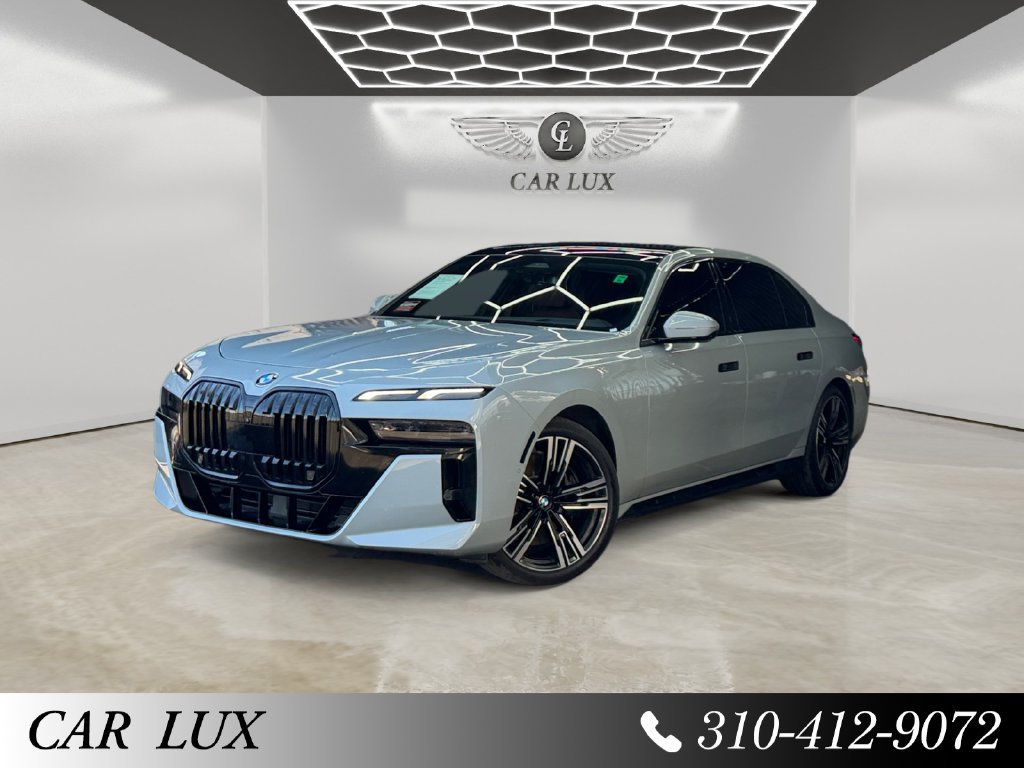 Used 2023 BMW 740i w/ Parking Assistance Package RWD image 1