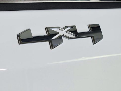 Used 2025 GMC Sierra 1500 SLT image 38