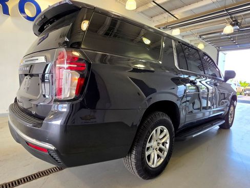 Used 2022 Chevrolet Suburban LT AWD/4WD image 13