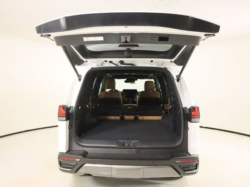 New 2026 Lexus LX 600 4WD w/ Luxury Package image 26