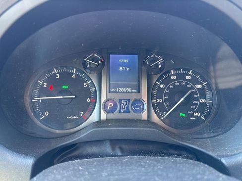 Used 2018 Lexus GX 460 Premium image 14