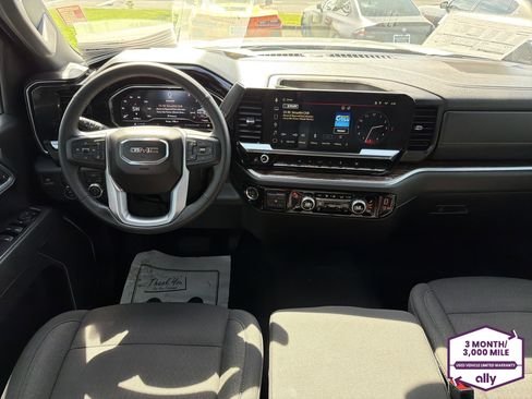 Used 2025 GMC Sierra 1500 Elevation w/ LPO, Elevation Black Package image 12