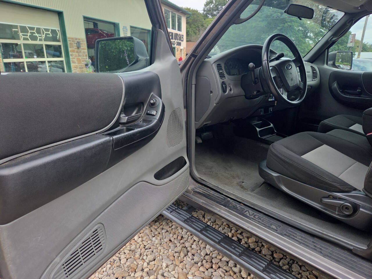 Used 2011 Ford Ranger XLT AWD/4WD image 25