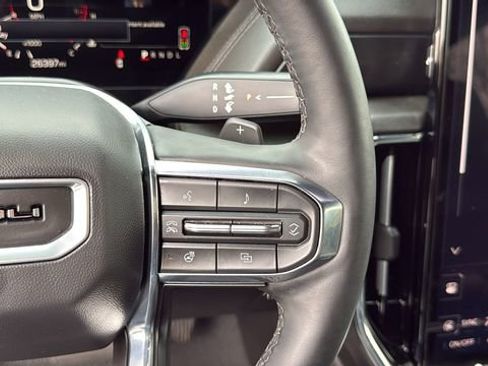 Certified 2025 GMC Yukon XL Denali image 24