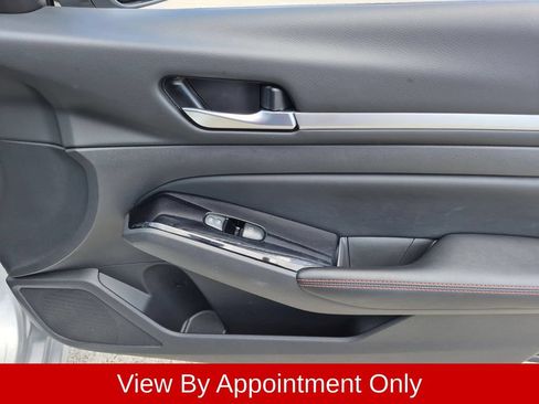 Used 2025 Nissan Altima 2.5 SR FWD image 30