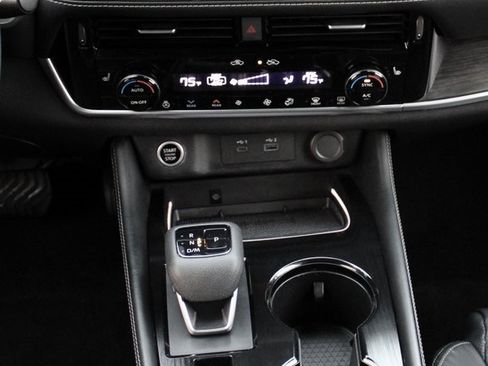 Certified 2023 Nissan Rogue Platinum w/ Platinum Premium Package image 37