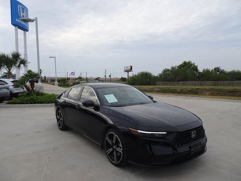 Certified 2025 Honda Accord Sport image 3