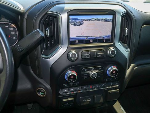 Used 2021 GMC Sierra 1500 SLT w/ SLT Premium Plus Package AWD/4WD image 18