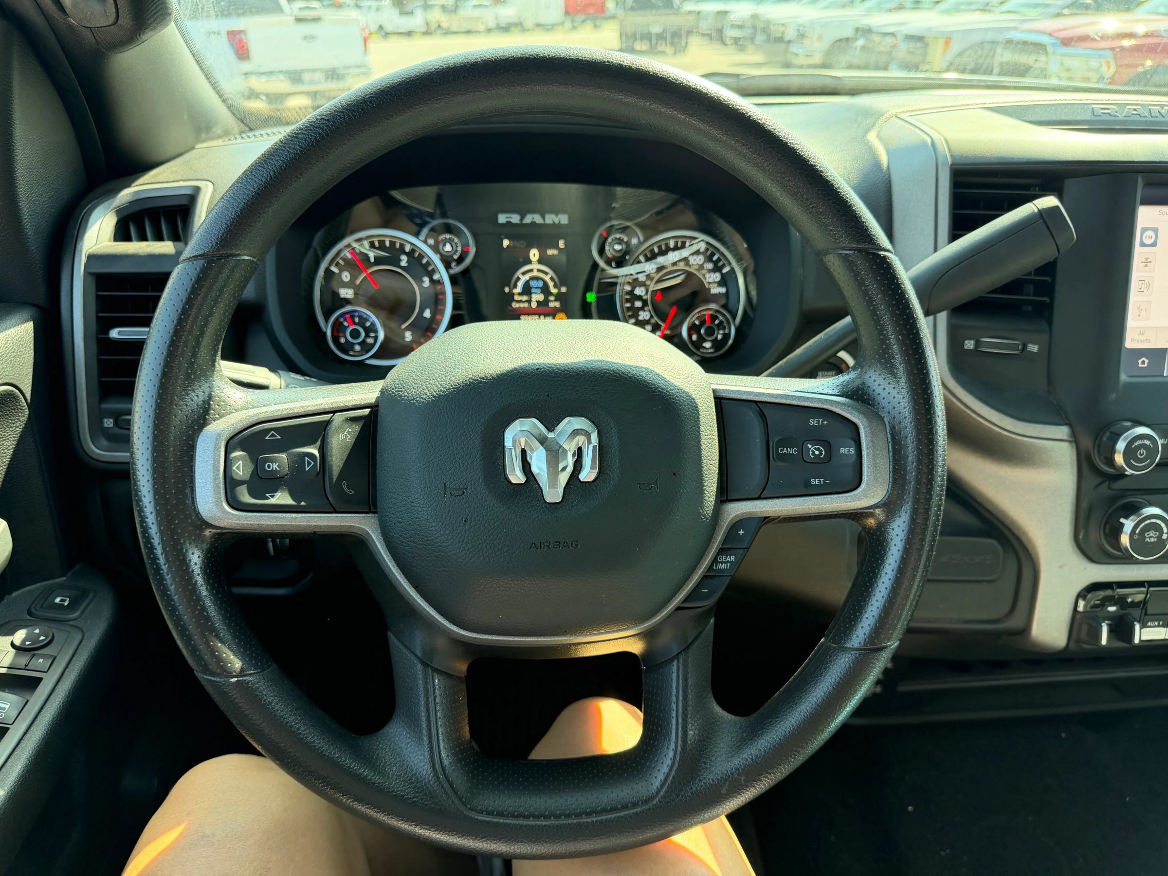 Used 2024 RAM 5500 Tradesman w/ Chrome Appearance Group AWD/4WD image 20