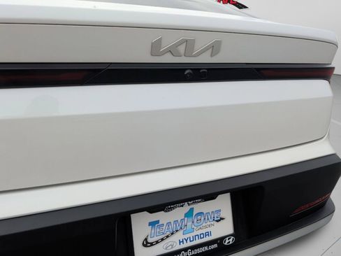 Used 2025 Kia K4 EX FWD image 42