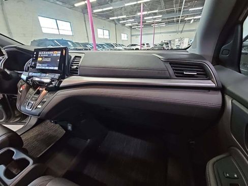 Used 2023 Honda Odyssey EX-L image 14
