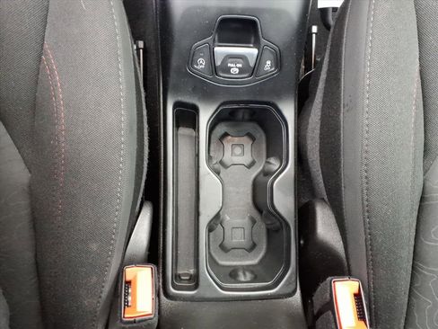 Used 2023 Jeep Renegade Trailhawk w/ Sun/Sound Group image 15