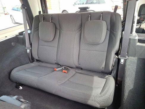 Used 2022 Jeep Wrangler Sport AWD/4WD image 20