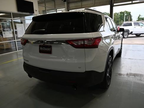 Used 2021 Chevrolet Traverse LT FWD image 6