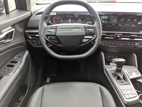New 2026 Kia Sportage EX image 14