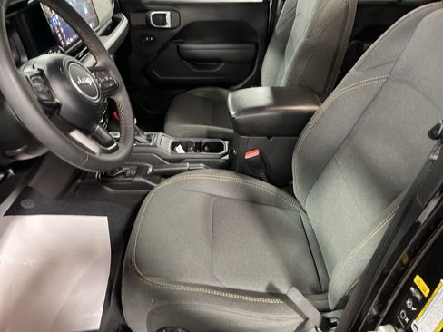 Used 2024 Jeep Wrangler Sport S image 8