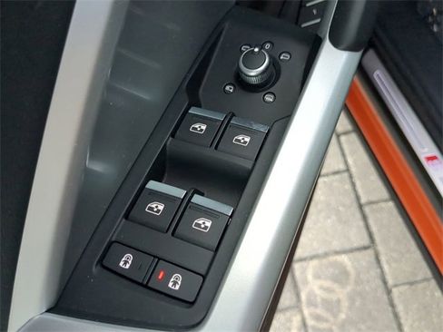 Used 2022 Audi Q3 2.0T Premium Plus image 18