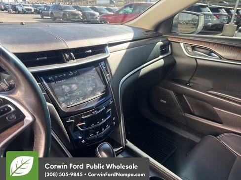 Used 2018 Cadillac XTS Luxury image 9