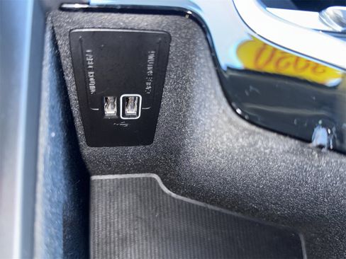 Used 2020 Volvo S60 T6 Momentum image 24