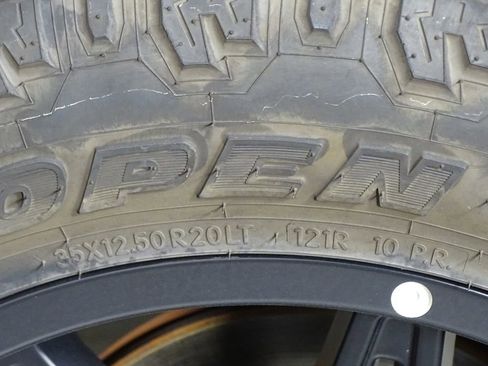 Used 2017 Jeep Wrangler Unlimited Sport w/ Connectivity Group image 35