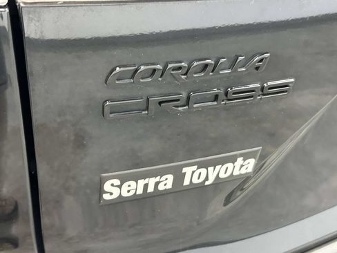 Used 2024 Toyota Corolla Cross AWD Hybrid w/ Moonroof Package image 12