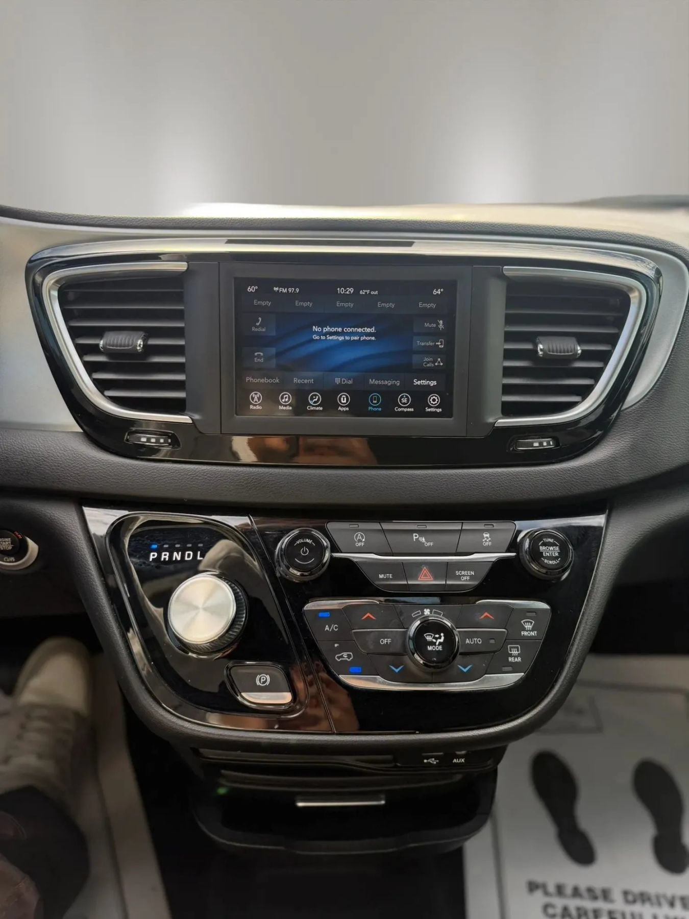Used 2020 Chrysler Pacifica Touring w/ S Appearance Package FWD image 15