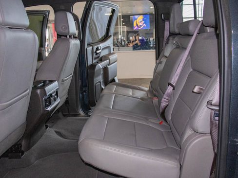 Used 2019 GMC Sierra 1500 SLT w/ SLT Premium Plus Package AWD/4WD image 15