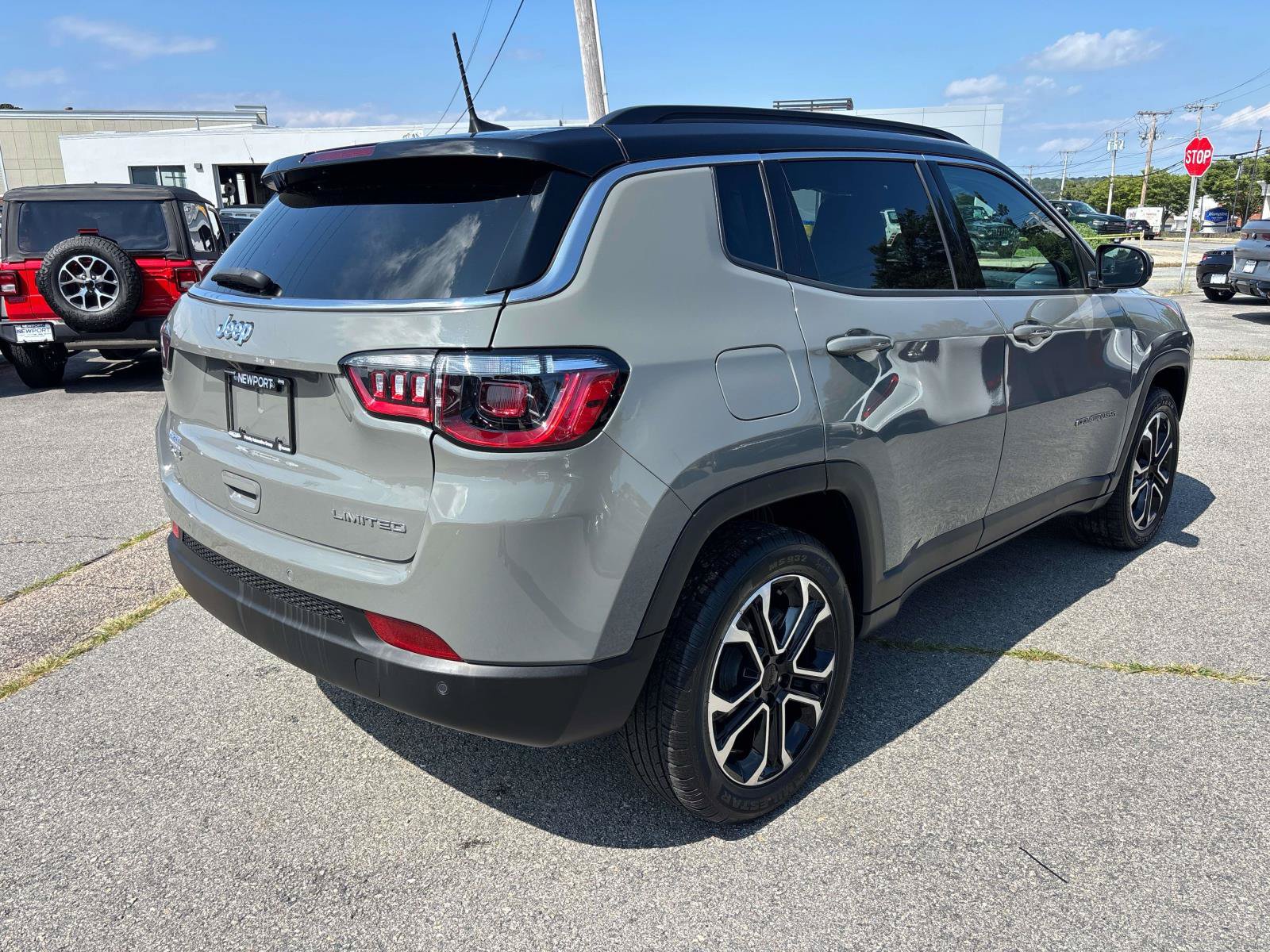 Certified 2024 Jeep Compass Limited AWD/4WD image 3