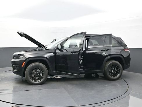 New 2025 Jeep Grand Cherokee Laredo image 63