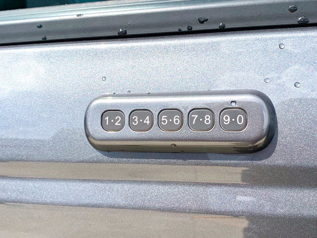 Used 2023 Ford Bronco Badlands AWD/4WD image 45