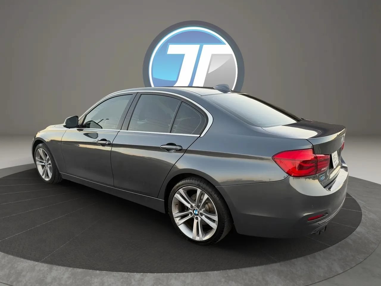 Used 2017 BMW 330i Sedan RWD image 3