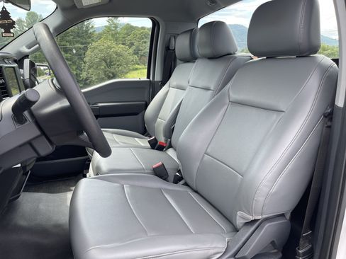 Used 2022 Ford F150 XL RWD image 12