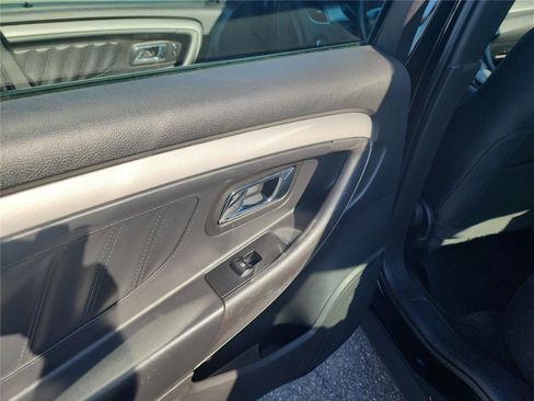 Used 2016 Ford Taurus SEL image 14