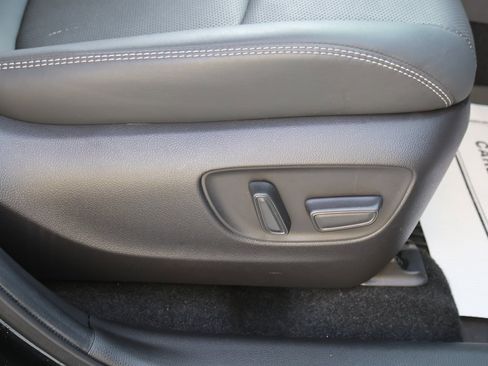 Used 2022 Toyota RAV4 Limited image 10