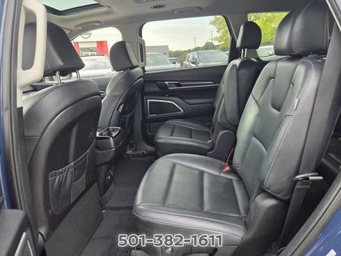 Used 2025 Kia Telluride S AWD/4WD image 14