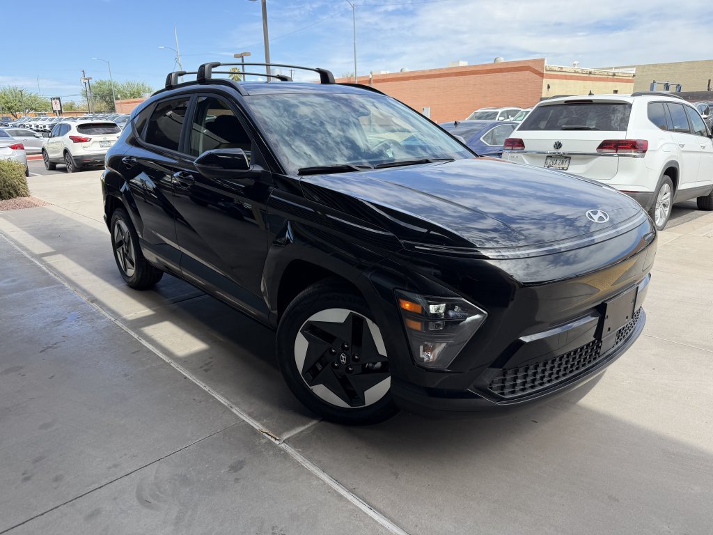 Used 2025 Hyundai Kona SEL FWD image 6