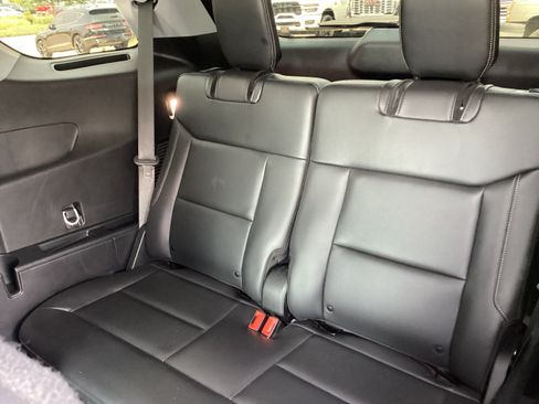 Used 2023 Ford Explorer XLT w/ Equipment Group 202A AWD/4WD image 14