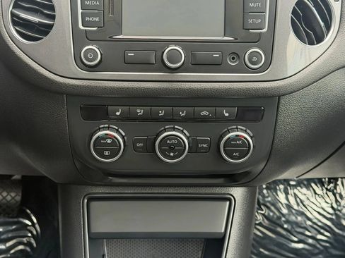 Used 2013 Volkswagen Tiguan S AWD/4WD image 17